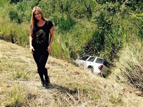 clitoris de esperanza gmez|Porn star who crashed car due to erotic thoughts poses with。